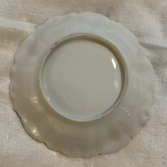 Vintage. Painted floral trinket dish. - Picture 4 of 7